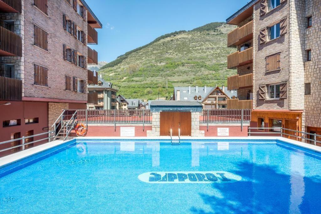 Apartamento Centro Viella Extérieur photo